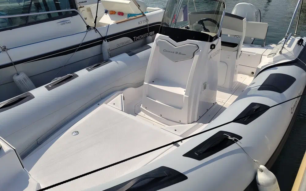 slider 13 Ranieri Cayman 19 Sport