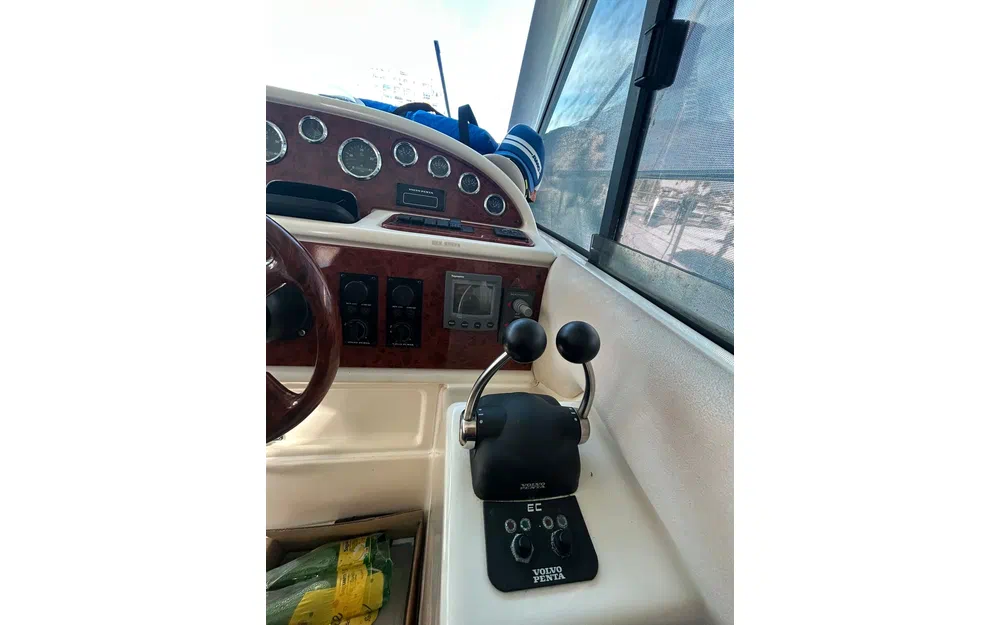 slider 8 Jeanneau Prestige 36 Fly