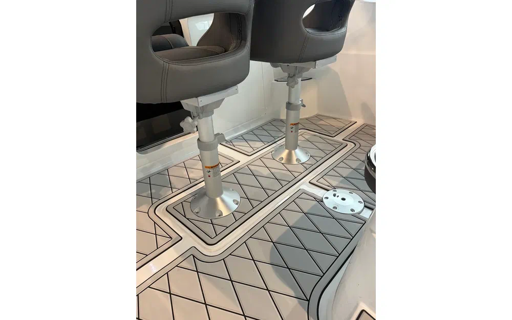 slider 4 Okiboats 595SD barracuda + moteur Yamaha