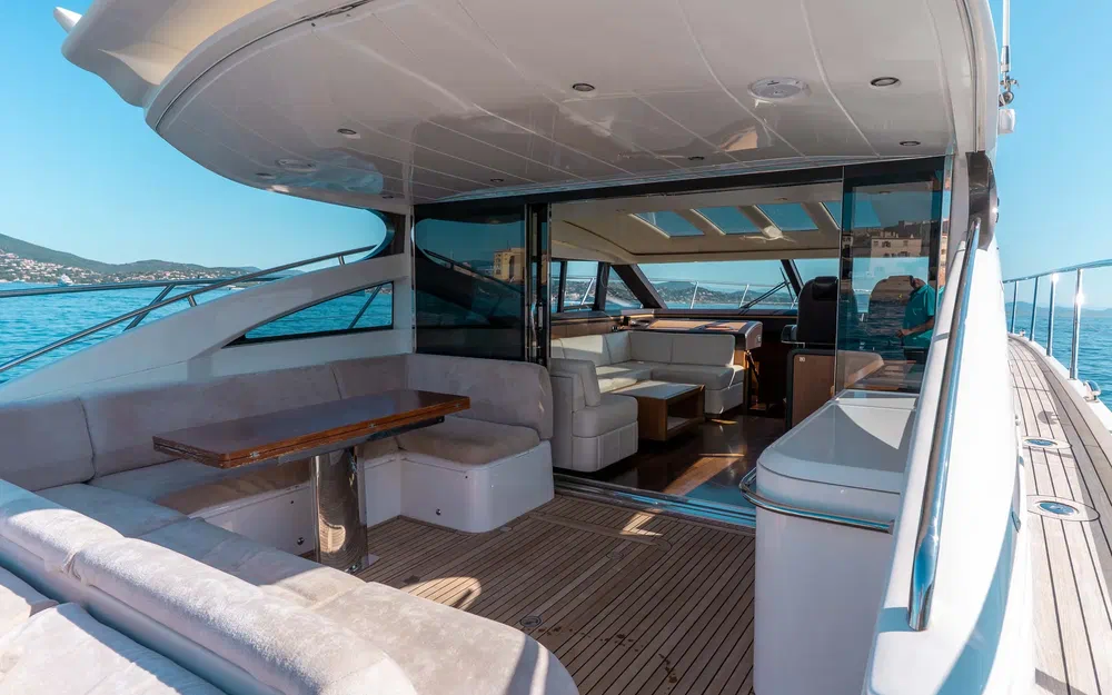 slider 2 Princess V62