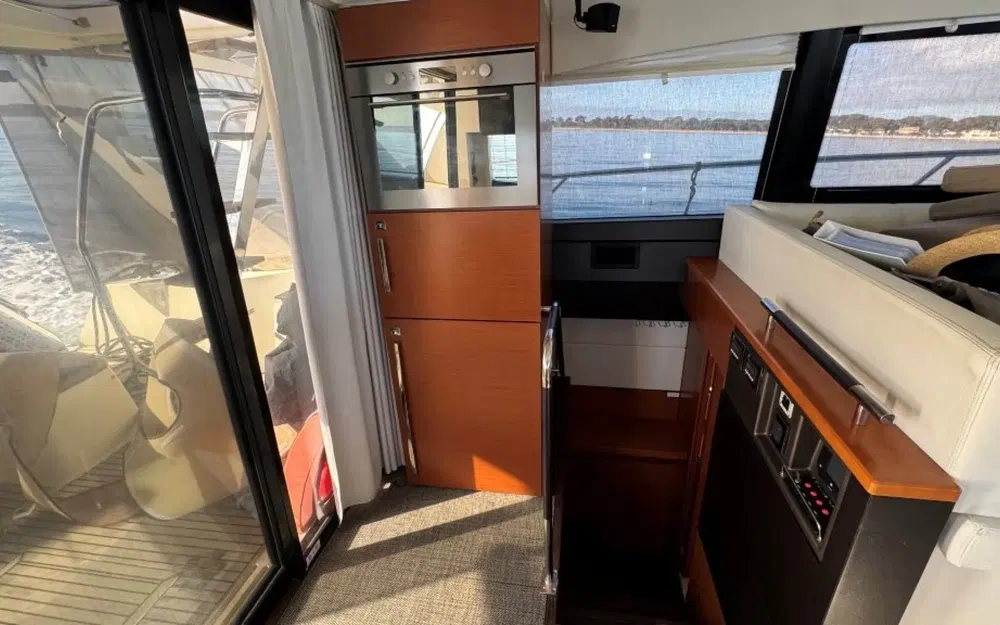 slider 10 Jeanneau Prestige 450 Fly