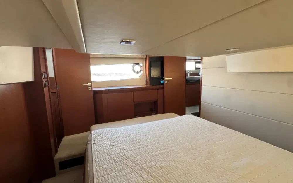 slider 13 Jeanneau Prestige 450 Fly