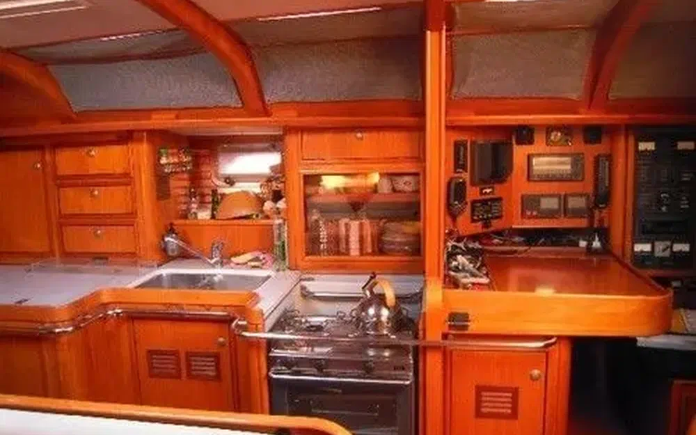 slider 10 Jeanneau Sun Kiss 47