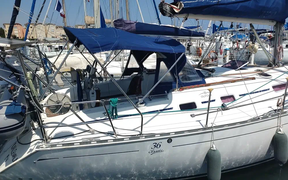 slider 9 Dufour 36 Classic