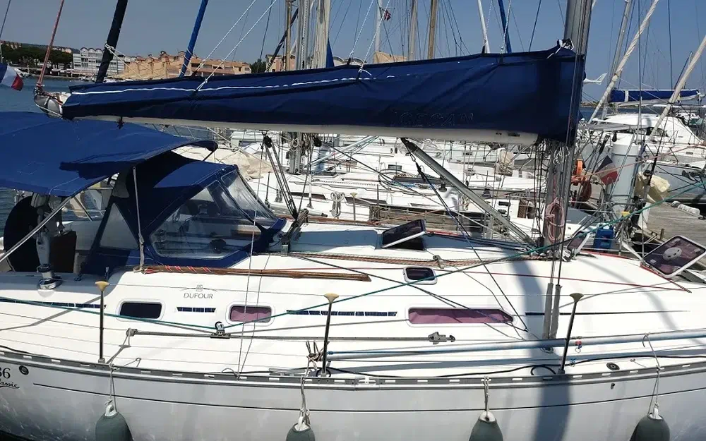 slider 11 Dufour 36 Classic