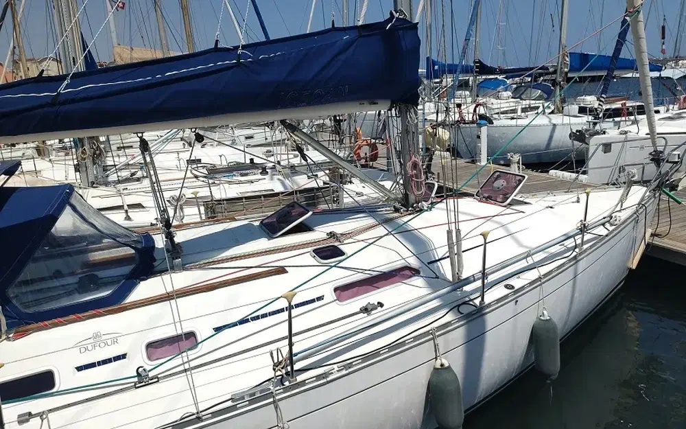 slider 12 Dufour 36 Classic