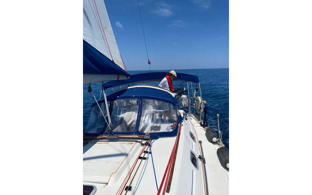 slider 1 Dufour 36 Classic