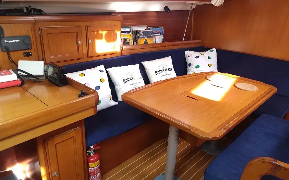 slider 34 Dufour 36 Classic