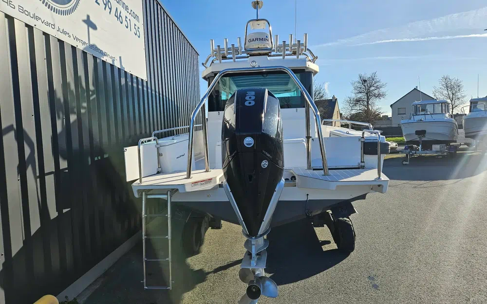 slider 20 Axopar 28 Cabin