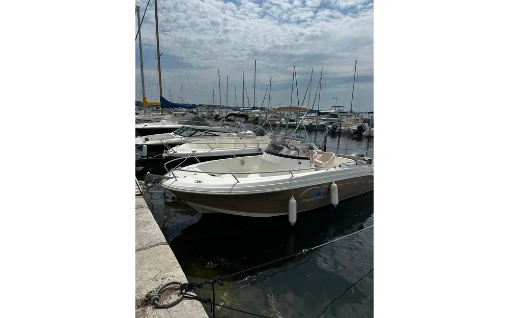 slider 5 Pacific Craft 625 Open