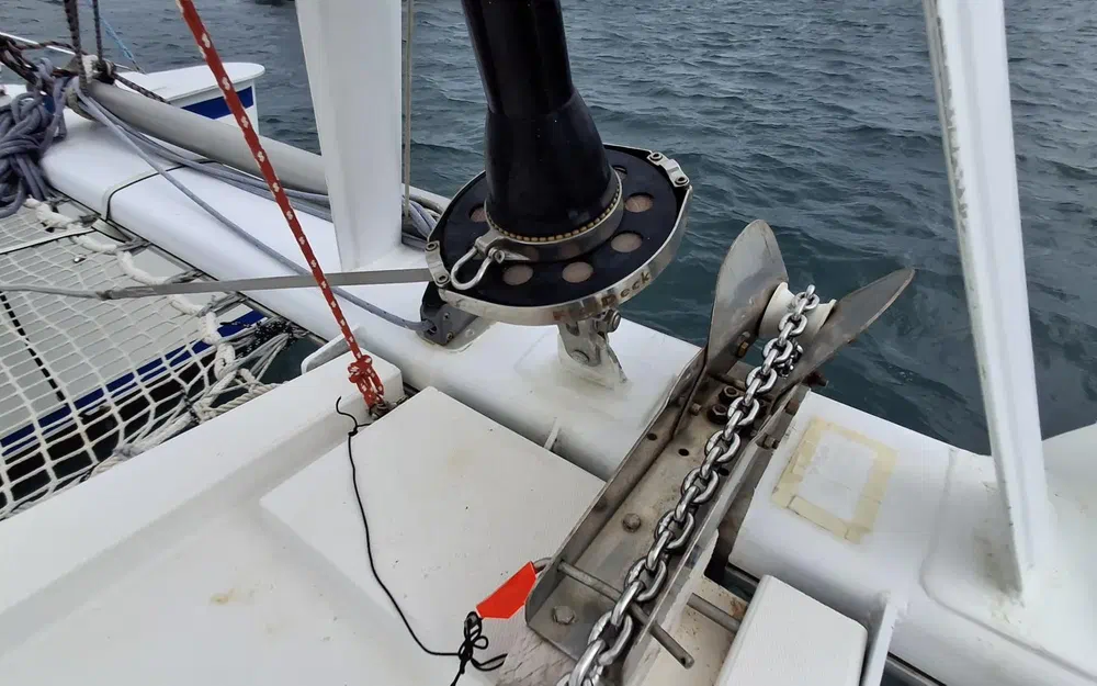 slider 11 Outremer 38