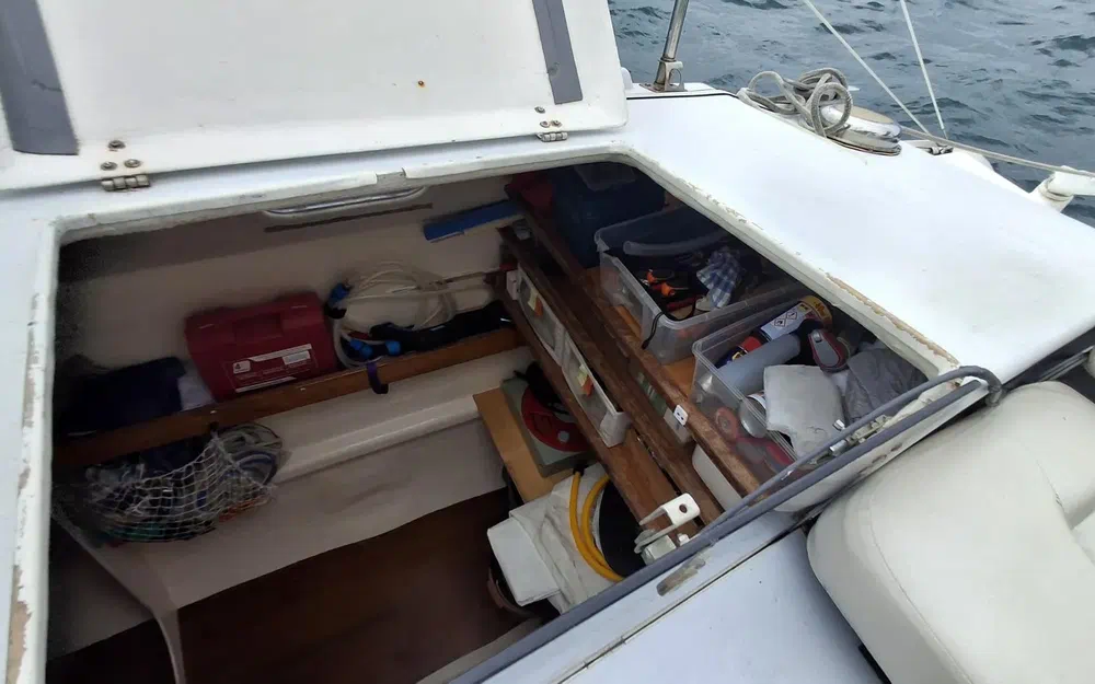 slider 19 Outremer 38