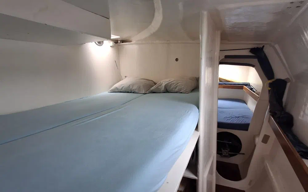 slider 22 Outremer 38