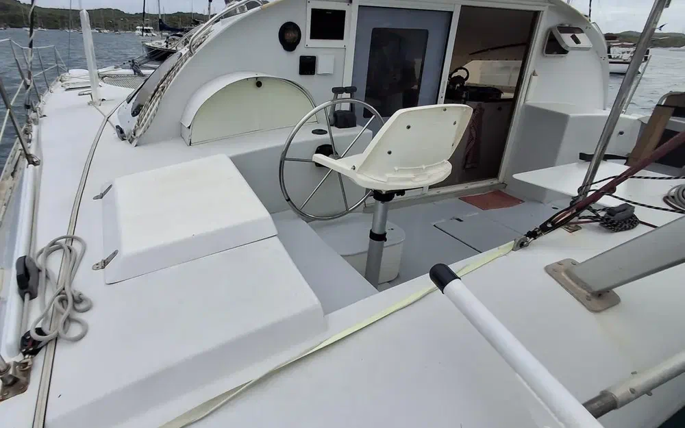 slider 3 Outremer 38