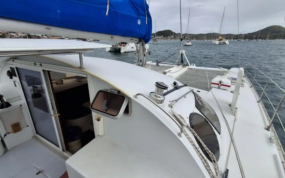 slider 5 Outremer 38