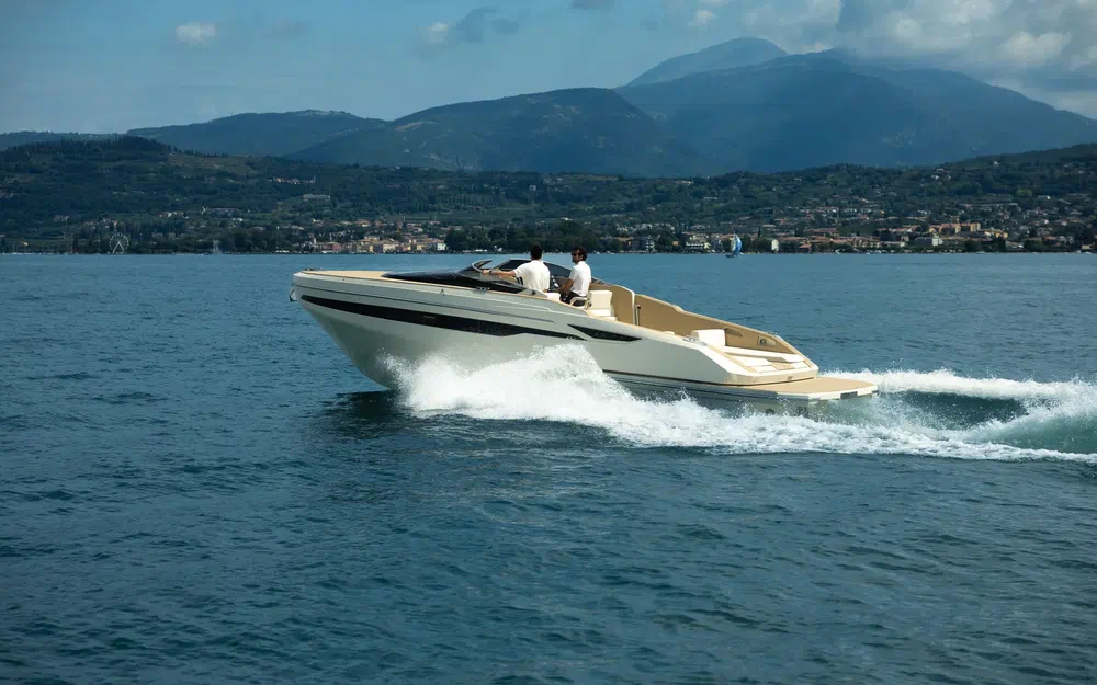 slider 3 Epica Yachts 33