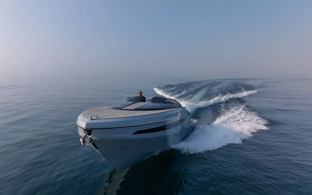 slider 1 Epica Yachts 33