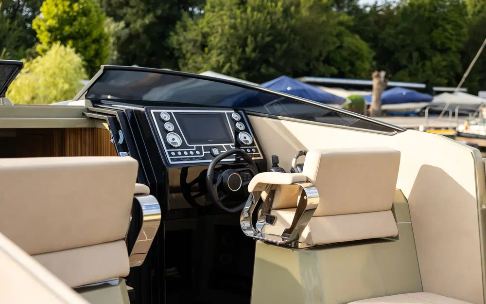 slider 6 Epica Yachts 33