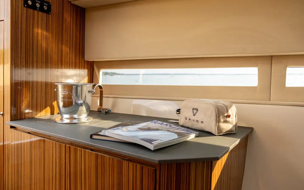 slider 8 Epica Yachts 33