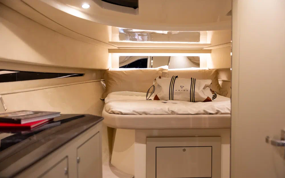 slider 7 Epica Yachts 33