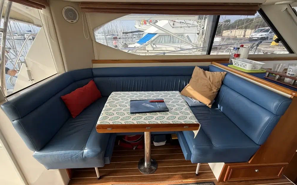 slider 13 Riviera 33 Fly