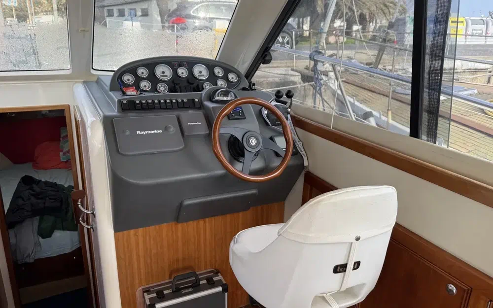 slider 14 Riviera 33 Fly