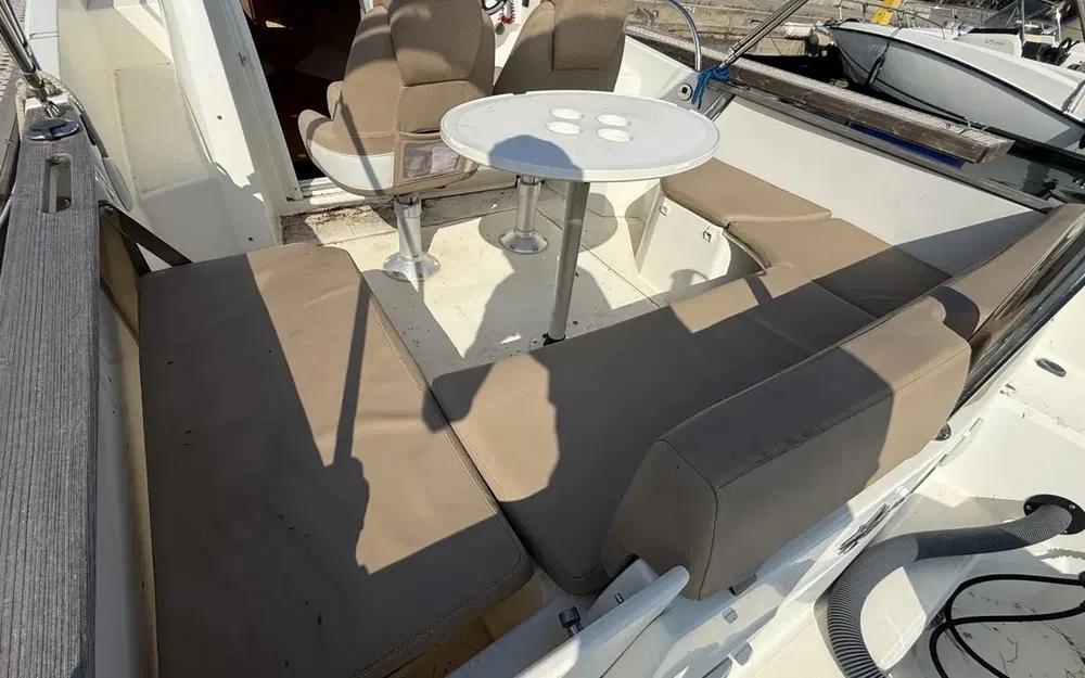 slider 8 Jeanneau Cap Camarat 7.5 WA