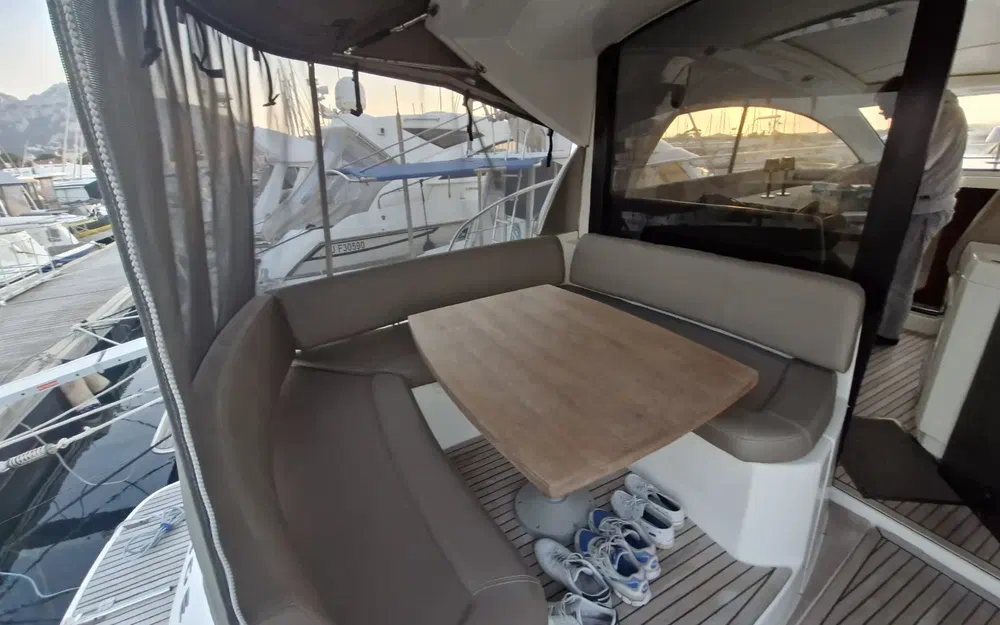 slider 1 Jeanneau Prestige 390 S