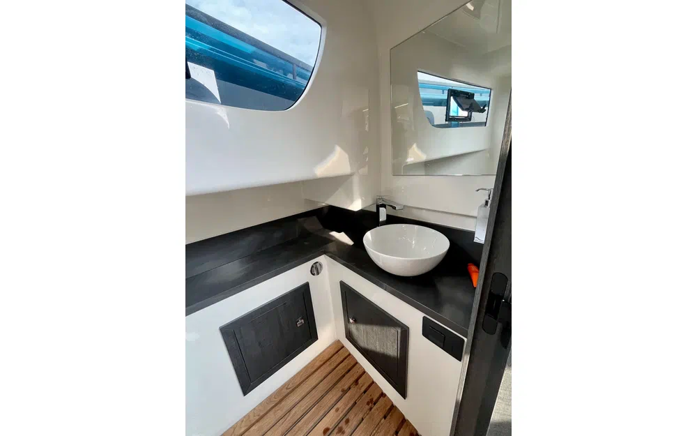 Aventura Yacht34