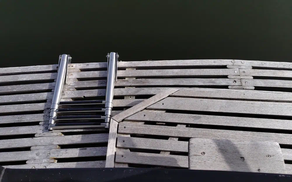 slider 12 Grand Banks 42 Europa