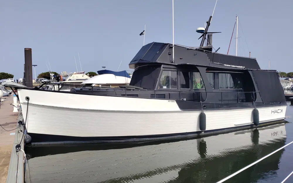 slider 0 Grand Banks 42 Europa