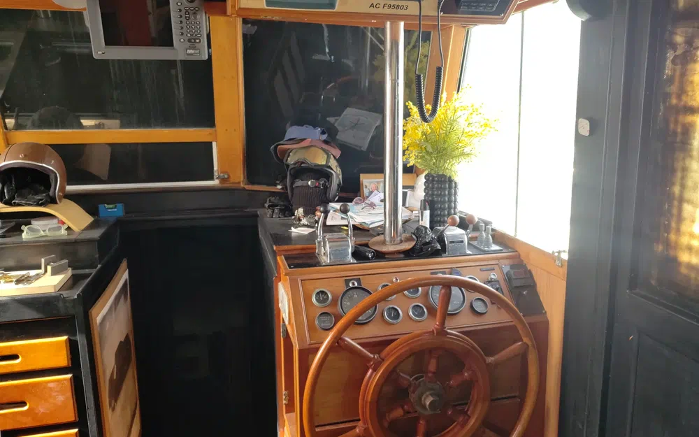 slider 16 Grand Banks 42 Europa