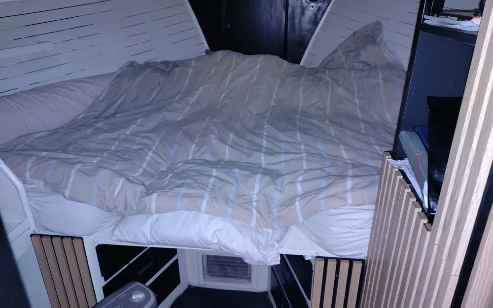 slider 25 Grand Banks 42 Europa