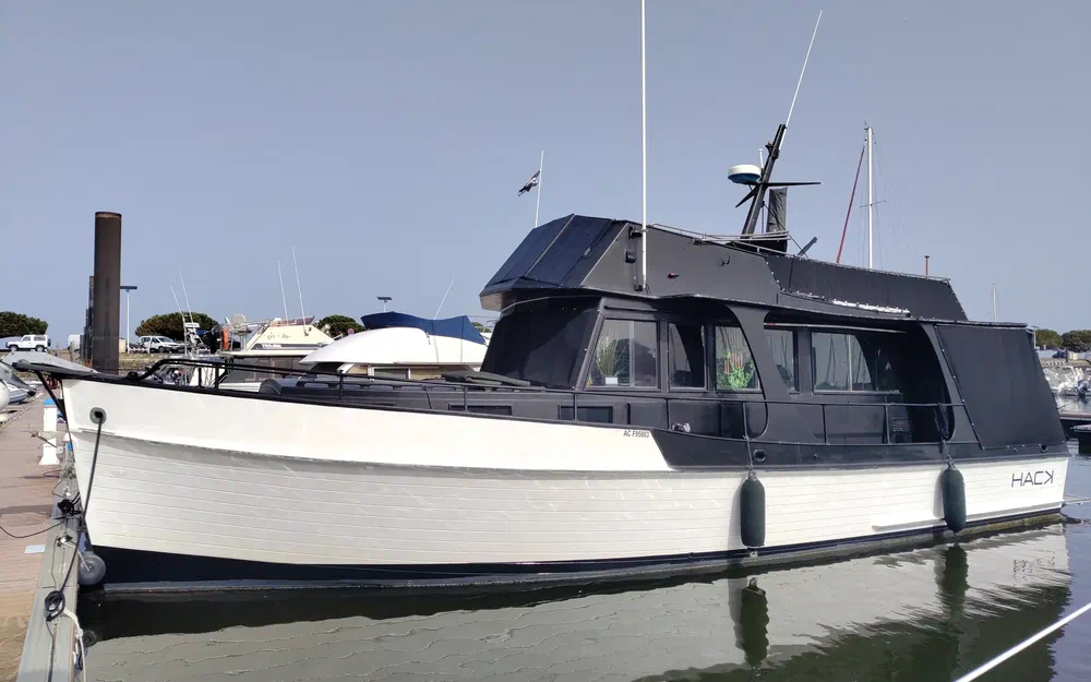 slider 1 Grand Banks 42 Europa