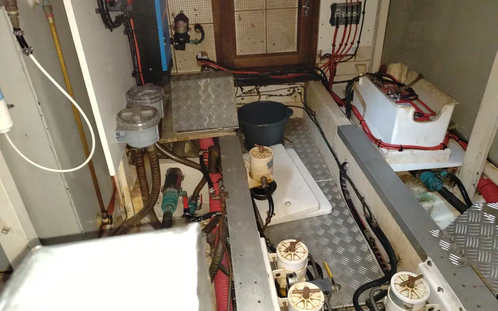 slider 29 Grand Banks 42 Europa