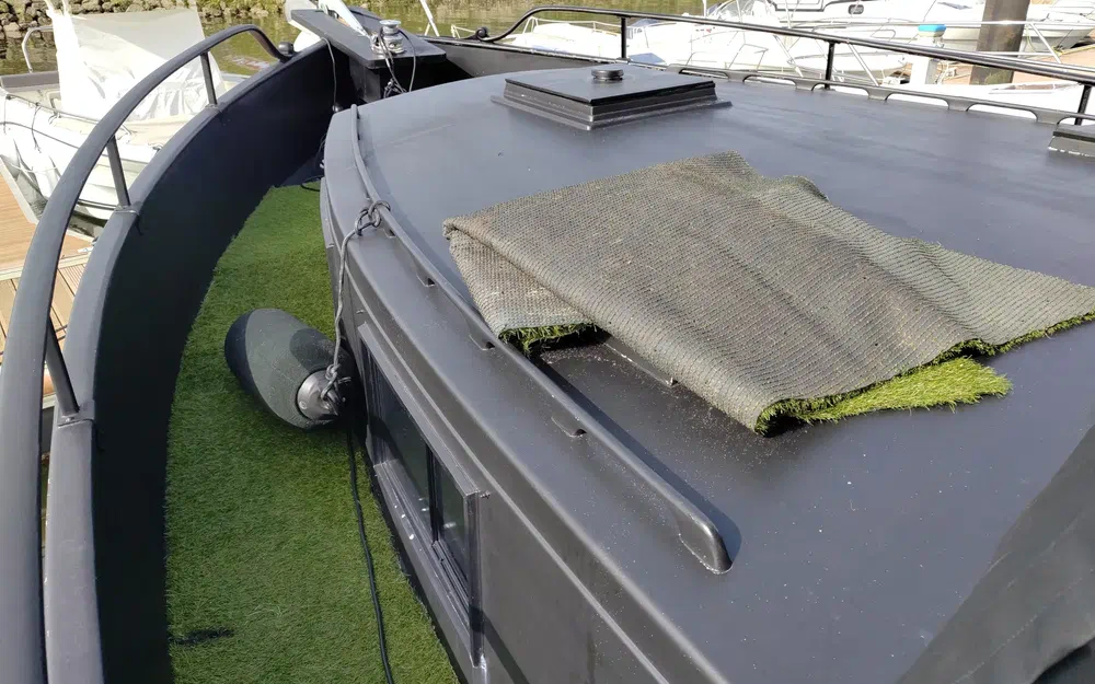 slider 8 Grand Banks 42 Europa