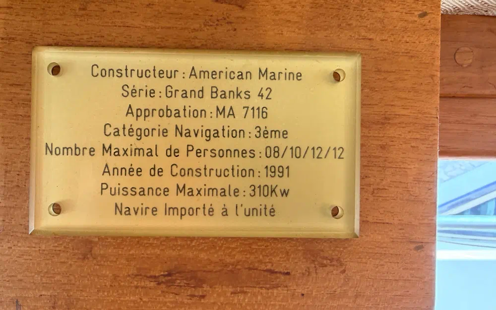 slider 19 Grand Banks 42 Classic