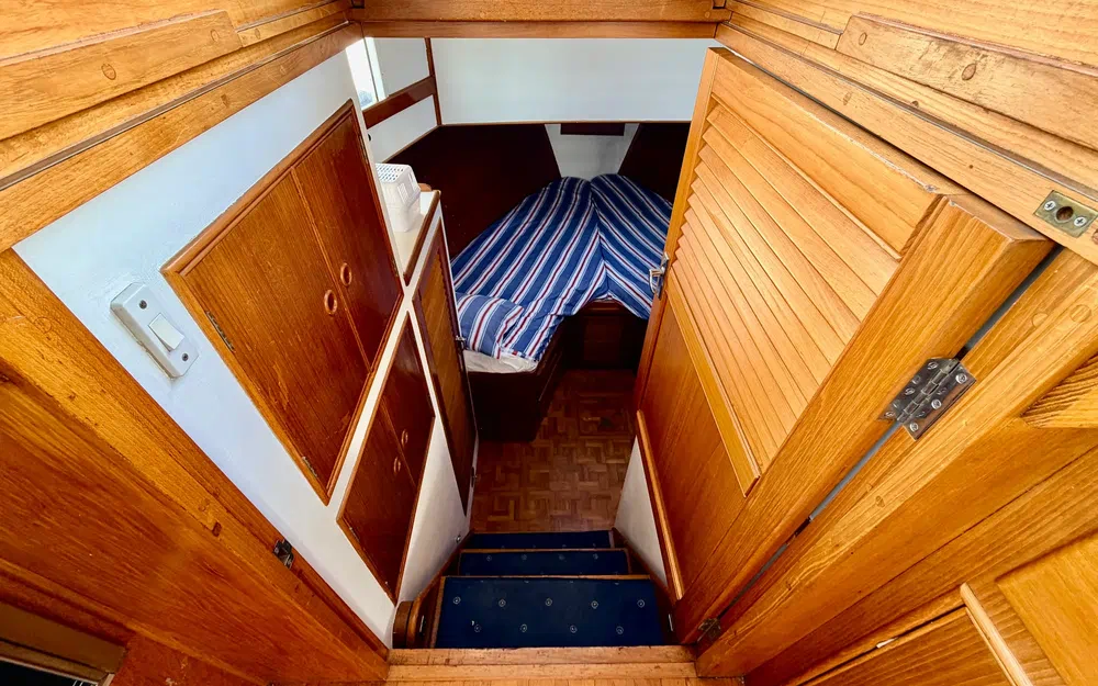 slider 26 Grand Banks 42 Classic