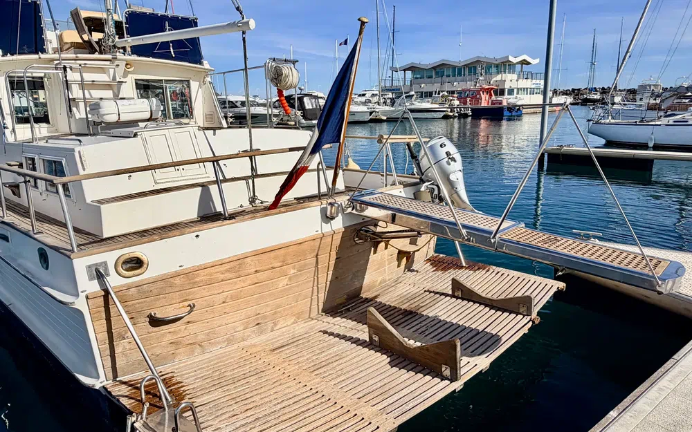 slider 2 Grand Banks 42 Classic