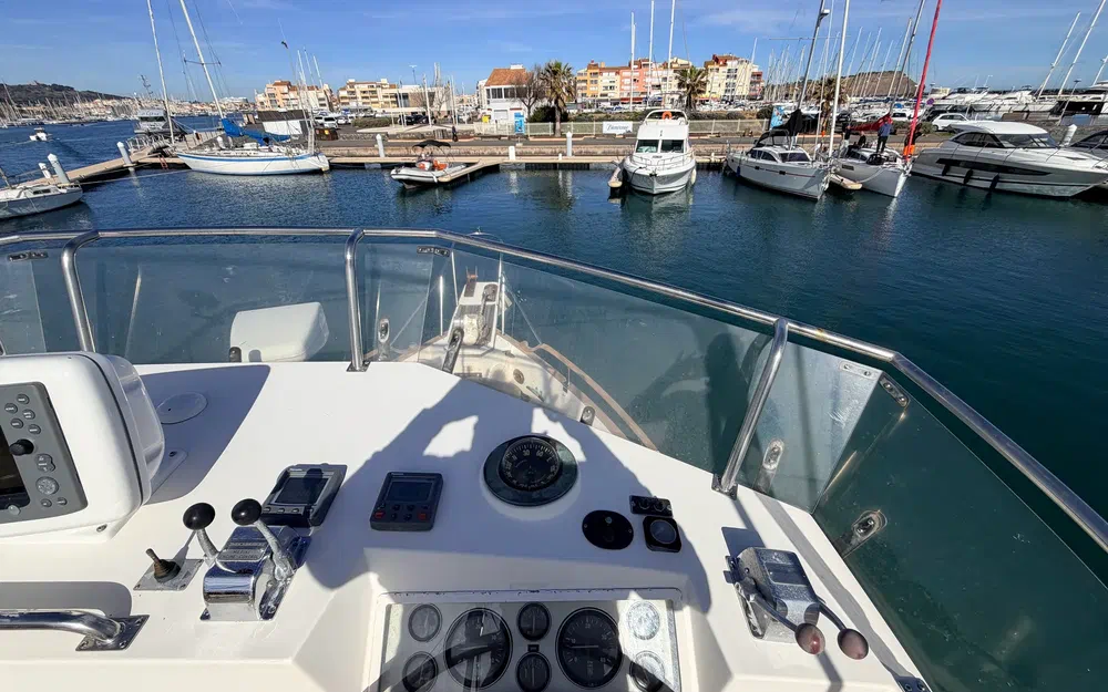 slider 7 Grand Banks 42 Classic