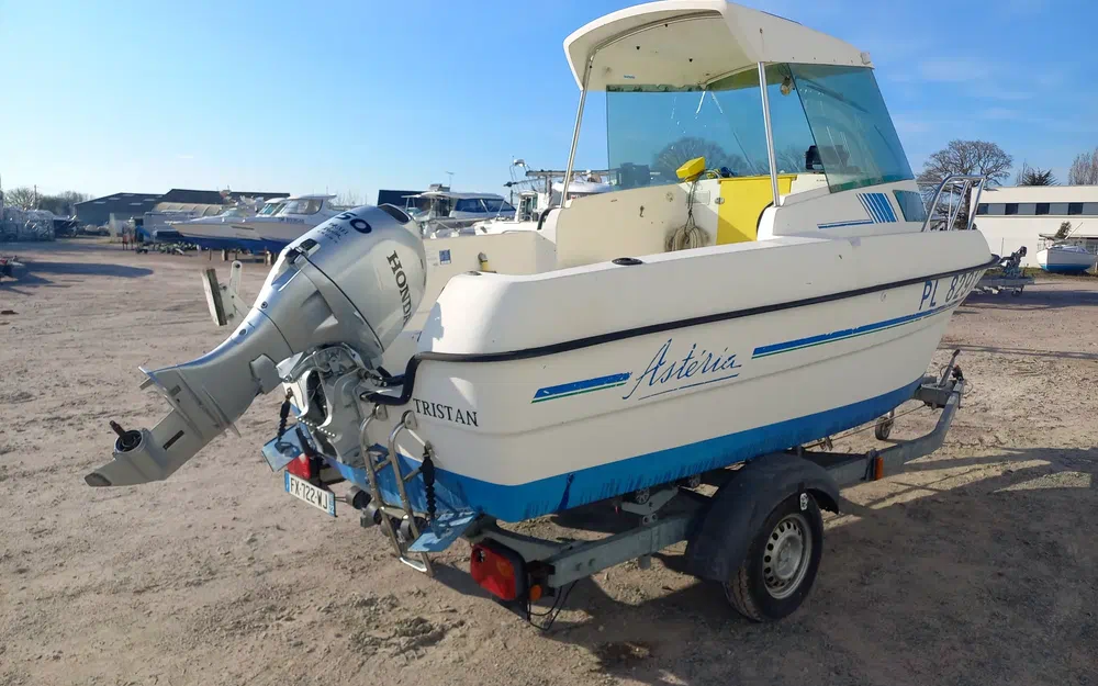 slider 2 B2 Marine Asteria 520 Cabine