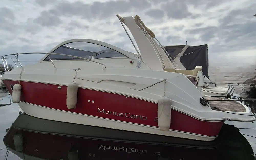 slider 0 Beneteau Monte Carlo 27
