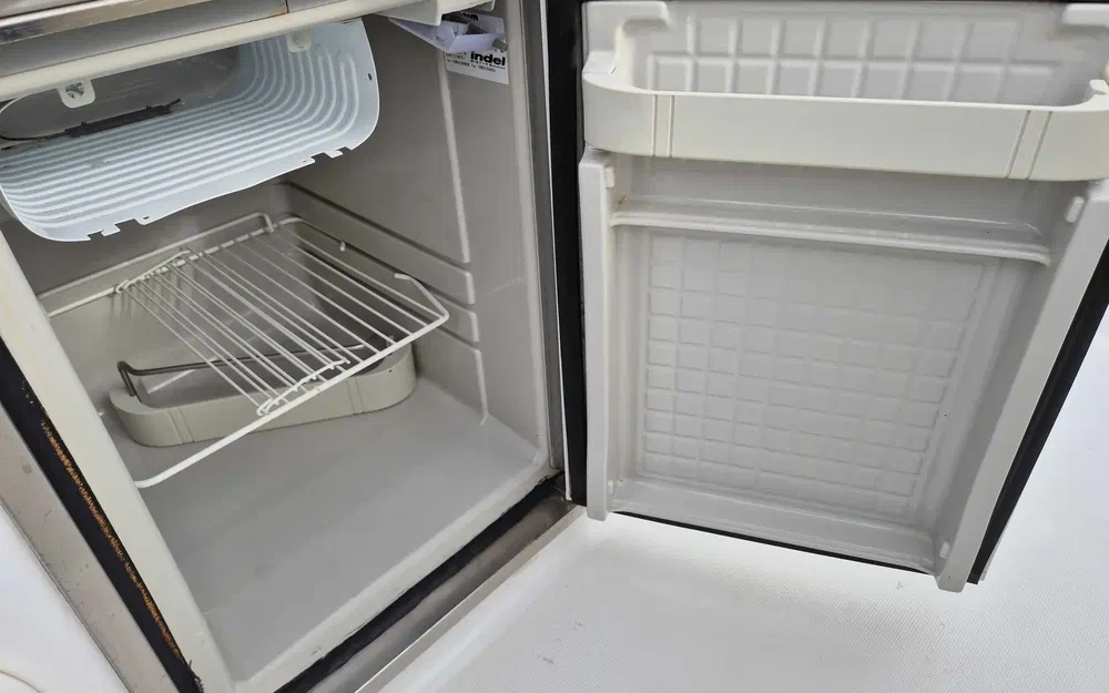 slider 12 Beneteau Monte Carlo 27