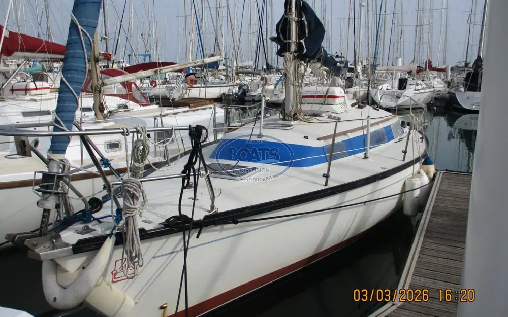 slider 14 Dufour 3800