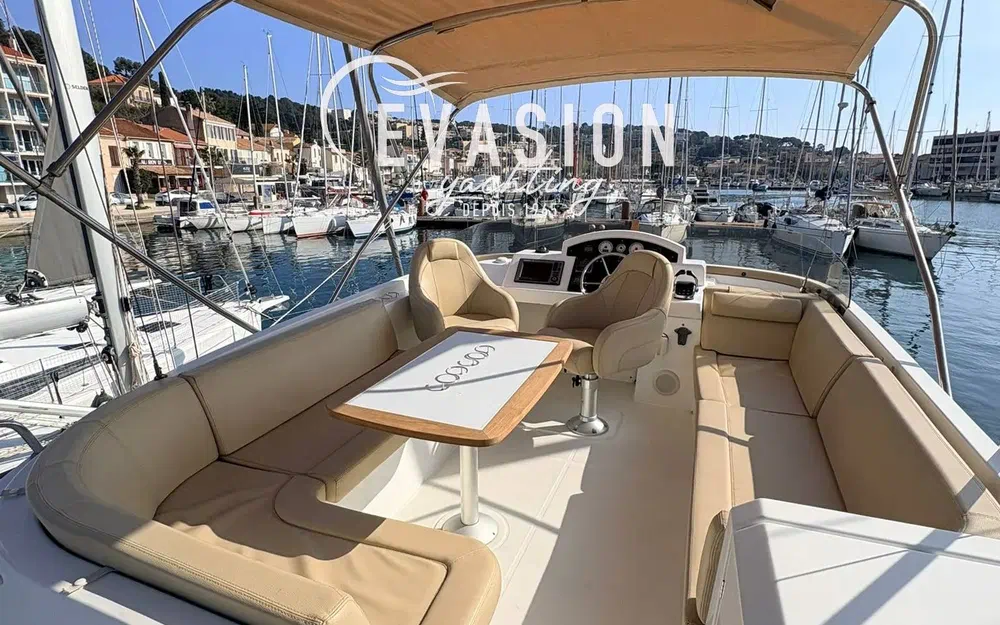 slider 10 Beneteau Swift Trawler 44