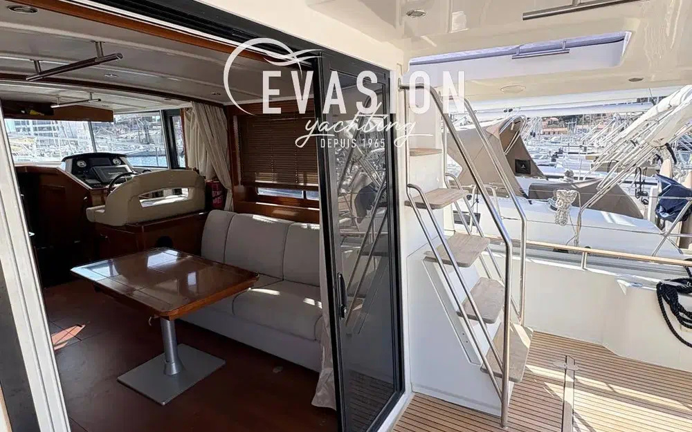 slider 11 Beneteau Swift Trawler 44