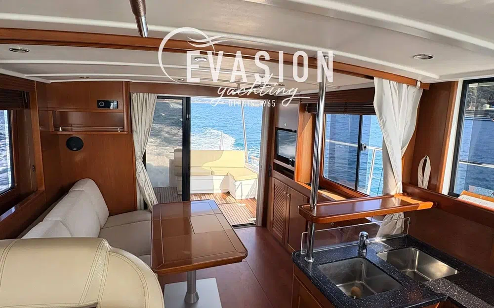 slider 13 Beneteau Swift Trawler 44