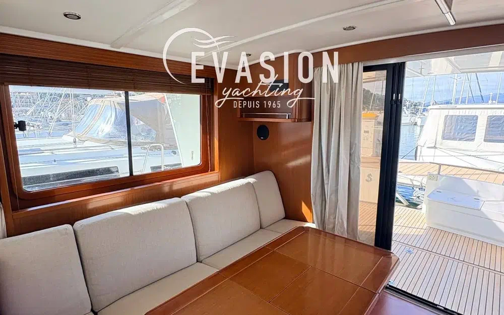 slider 14 Beneteau Swift Trawler 44