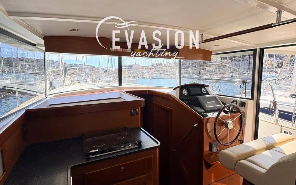 slider 16 Beneteau Swift Trawler 44