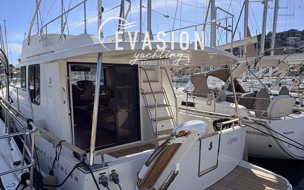 slider 1 Beneteau Swift Trawler 44
